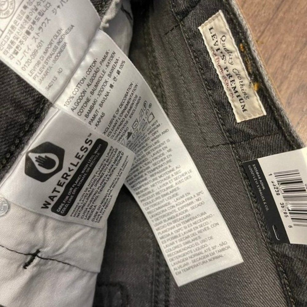 Levi's Premium | 501 Original High Rise Shorts - Picture 9 of 12